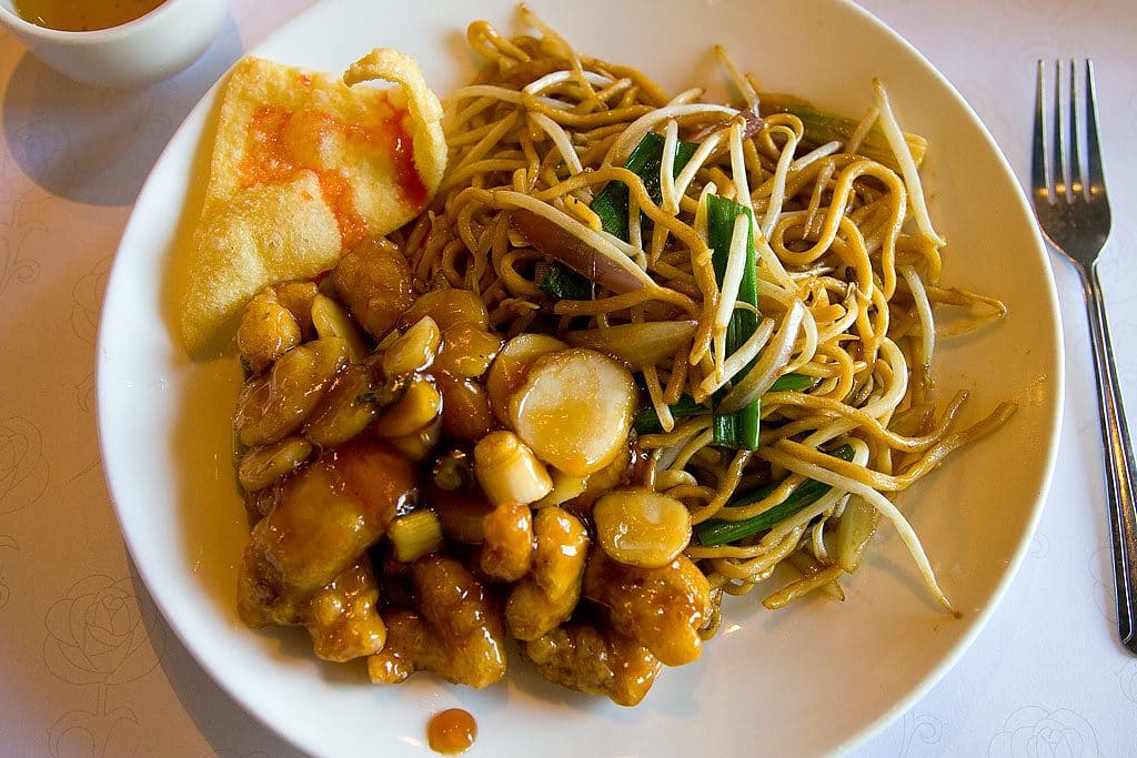 #95 Buy HK Chicken Pot UK: Join the Popular Asian Food UK Trend