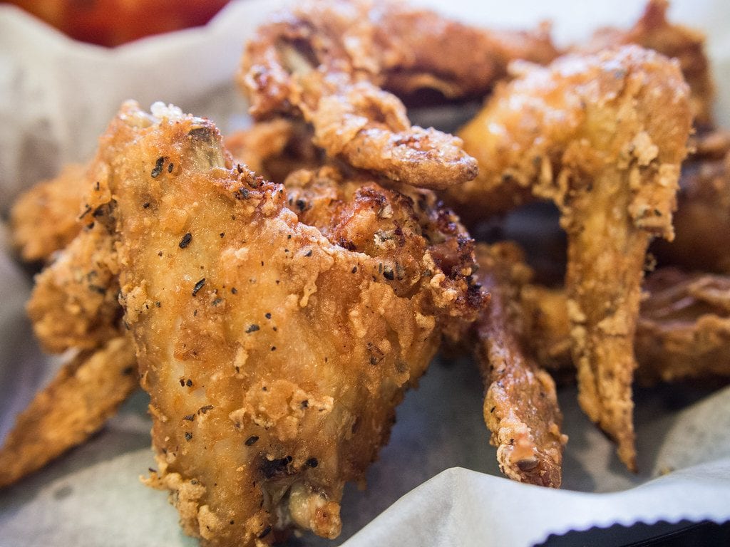 Braised chicken wings