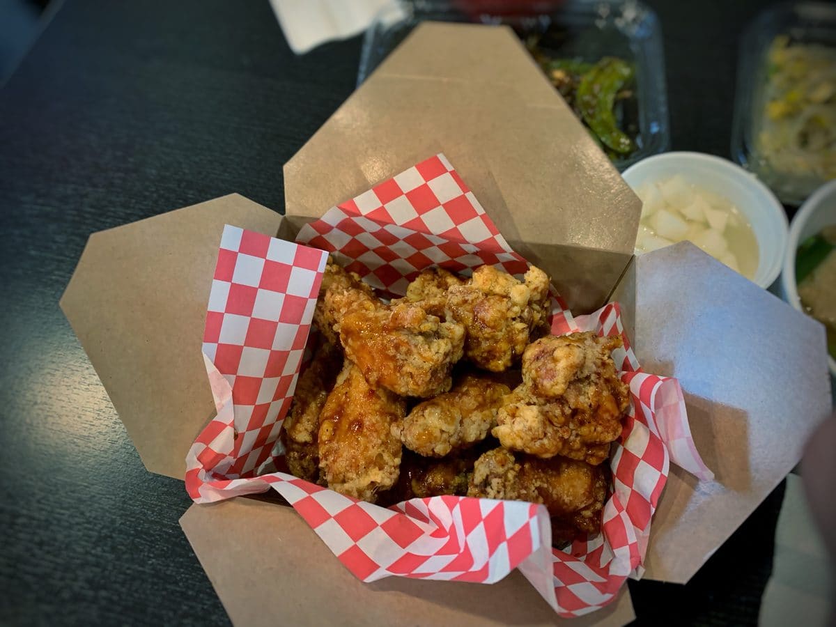 Braised chicken wings